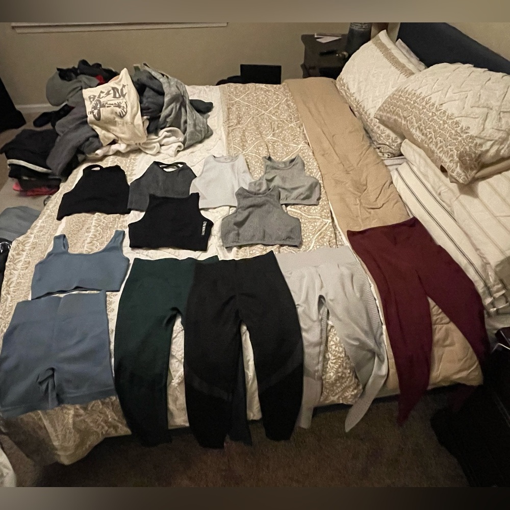 Workout clothing bundle!